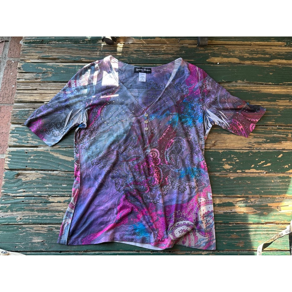 Appropriate Behavior Purple Paisley Henley Top Rhinestone V-Neck Size L FFMISSY